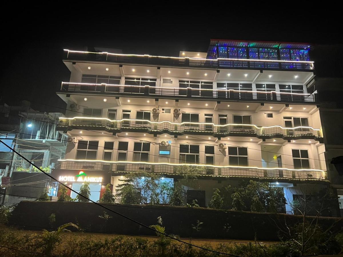 Hotel Manikut Rishīkesh Extérieur photo