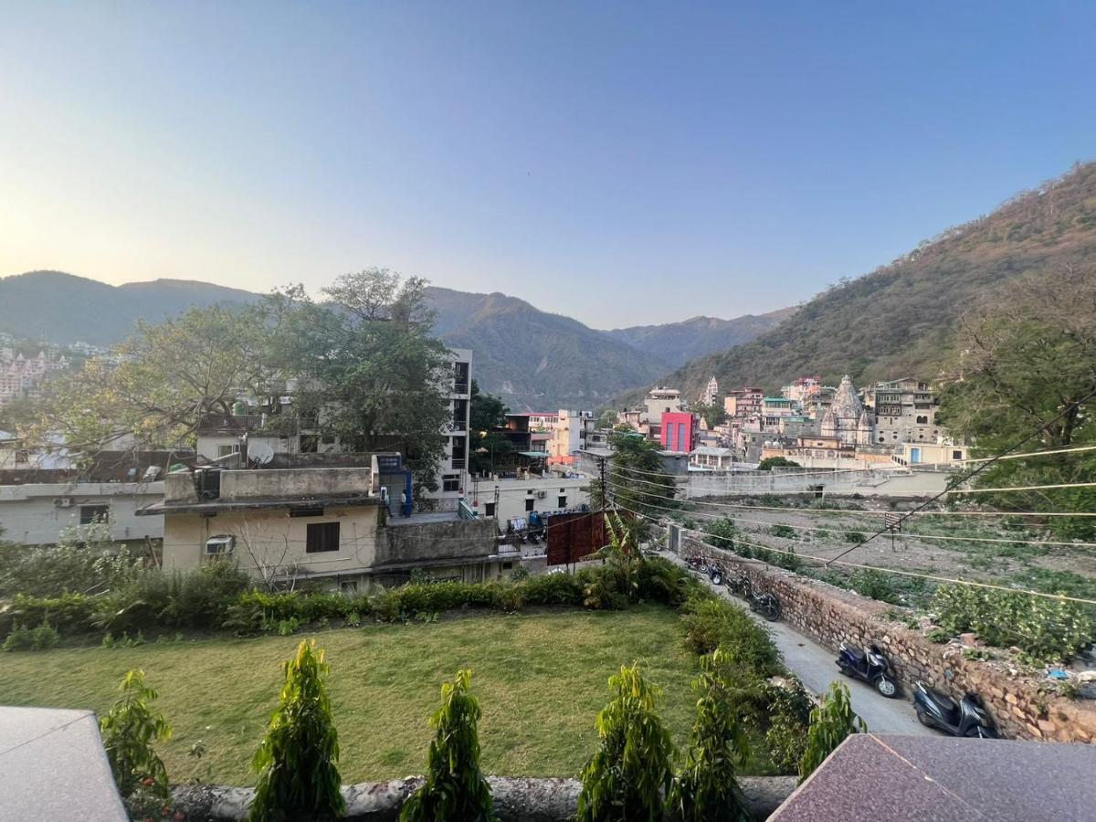 Hotel Manikut Rishīkesh Extérieur photo