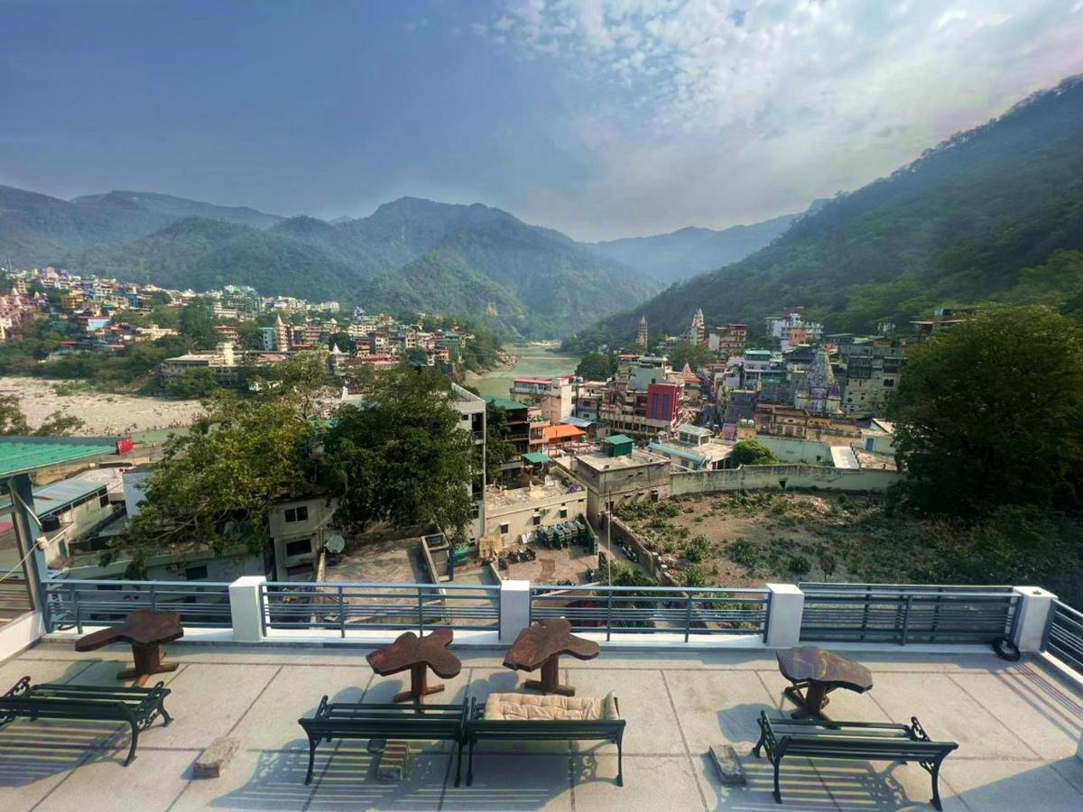 Hotel Manikut Rishīkesh Extérieur photo
