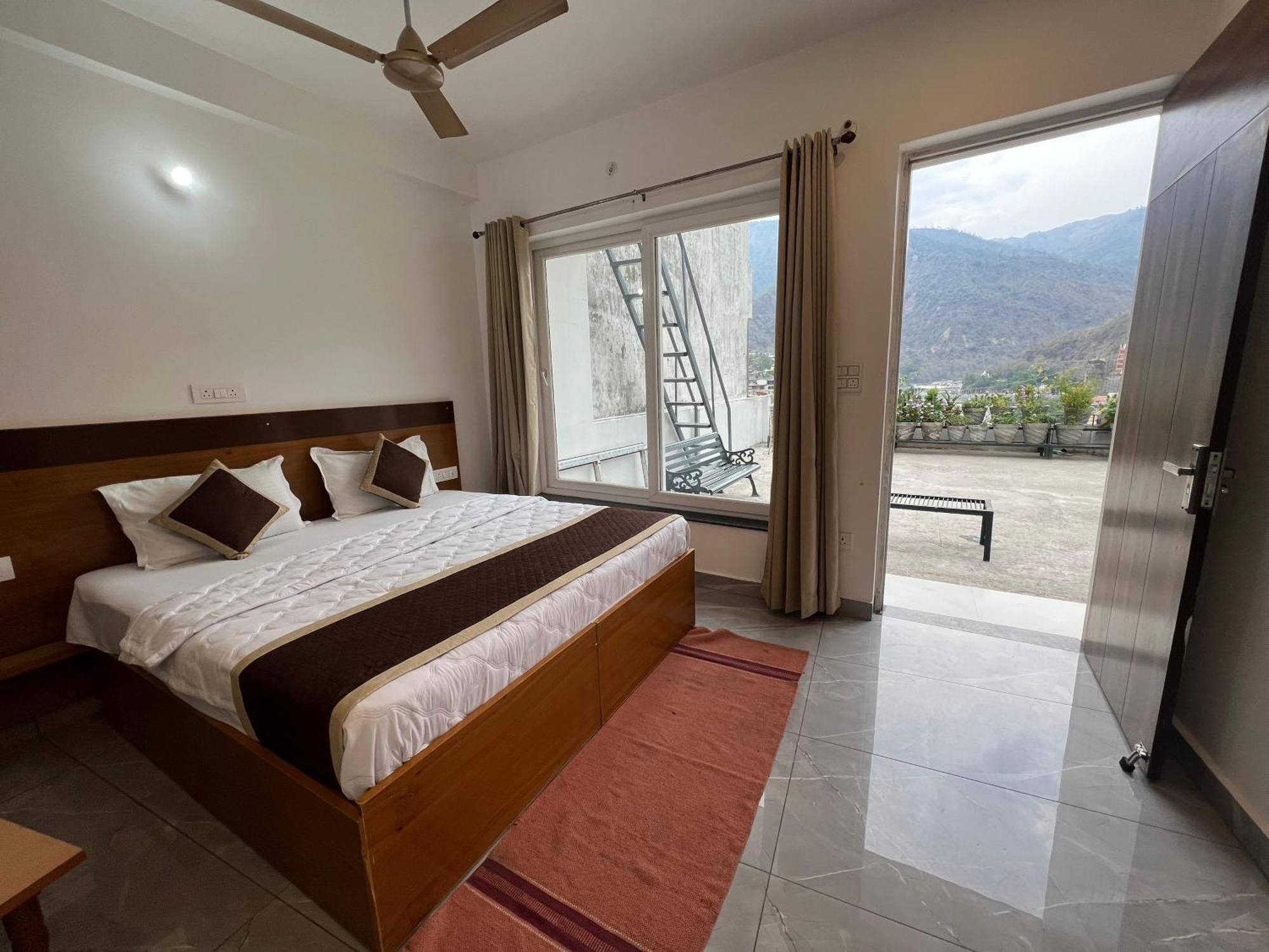 Hotel Manikut Rishīkesh Extérieur photo